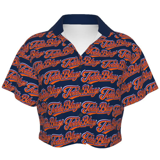 A cropped camp shirt with an allover Signature pattern, short sleeves, V-neck button front, and lightweight stretch fabric for BK summer styling.