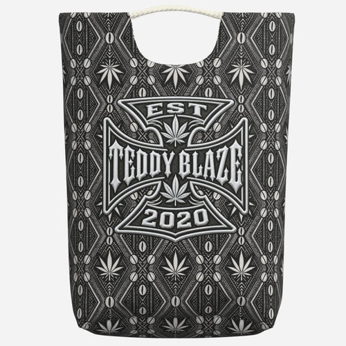 Carry the Teddy Blaze™ house pattern with the DaCruz crest on this heavyweight polyester canvas tote from Teddy Blaze.